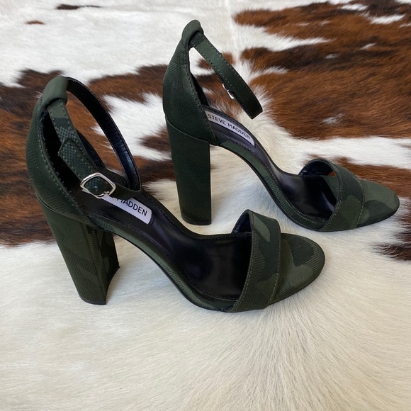 Steve Madden Shoes - Steve Madden Carrson Camouflage Heels Size 6.5